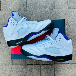 Air Jordan Retro 5 Dark Concord Grade School Size 5.5 Shoes
